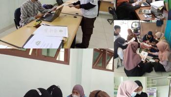 Mahasiswa Prodi KPI IAIN SAS Babel  Melakukan Pembagian Brosur Kopma Syadik