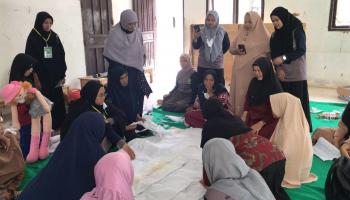 KKN IAIN SAS Babel di Dusun Kerakas Komplek Gelar Pelatihan Pengurusan Jenazah Sesuai Syariat Islam