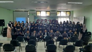 Hadirkan Asisten Staf Khusus Presiden, Fakultas Tarbiyah Sukses Adakan Seminar Nasional