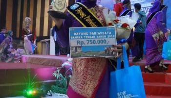 Mahasiswi Prodi PIAUD IAIN SAS Babel Raih Top 3 Atribut Dayang Pariwisata Bangka Tengah