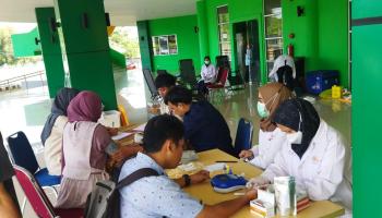 Peringati Milad ke 22, UKK KSR PMI Unit IAIN SAS Bangka Belitung Gelar Aksi Donor Darah