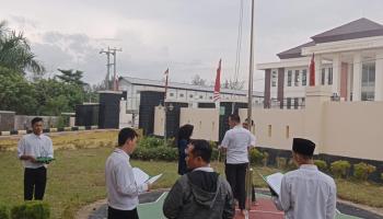 Memeriahkan HUT RI Ke-77 Di Pengadilan Agama Muntok Bersama Mahasiswa PKL