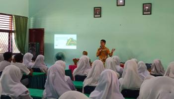 Prodi Hukum Ekonomi Syariah (HES) Adakan Sosialiasi di MAN 1 Muntok dan Pengadilan Agama Bangka Barat