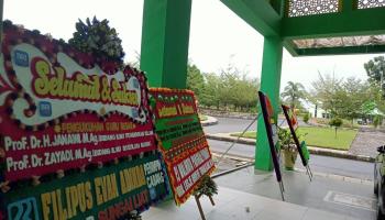 Puluhan Karangan Bunga Banjiri Pengukuhan Guru Besar IAIN SAS Babel