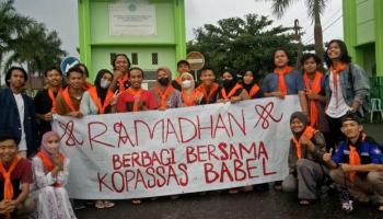 Tebar Keberkahan, Kopassas Gelar Pembagian Takjil di Bulan Ramadhan
