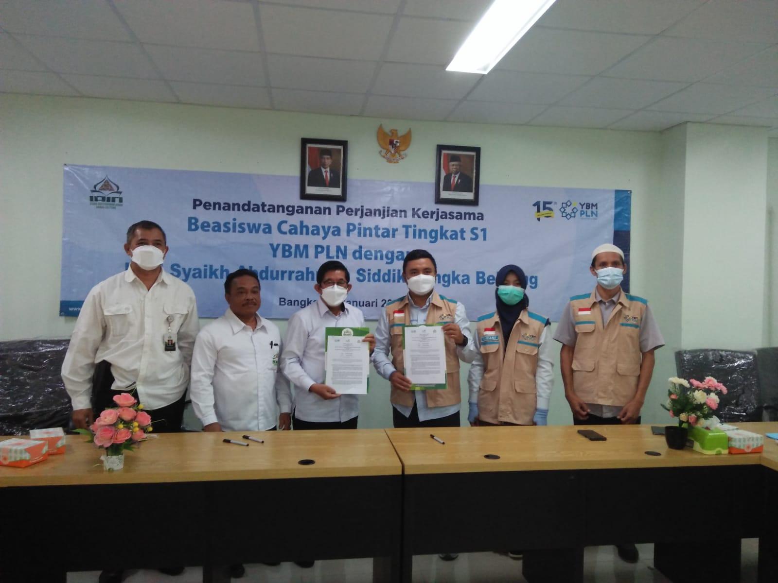 Tandatangani MoU, YBM PLN  Beri Beasiswa Cahaya Pintar Bagi Mahasiswa IAIN SAS Bangka Belitung