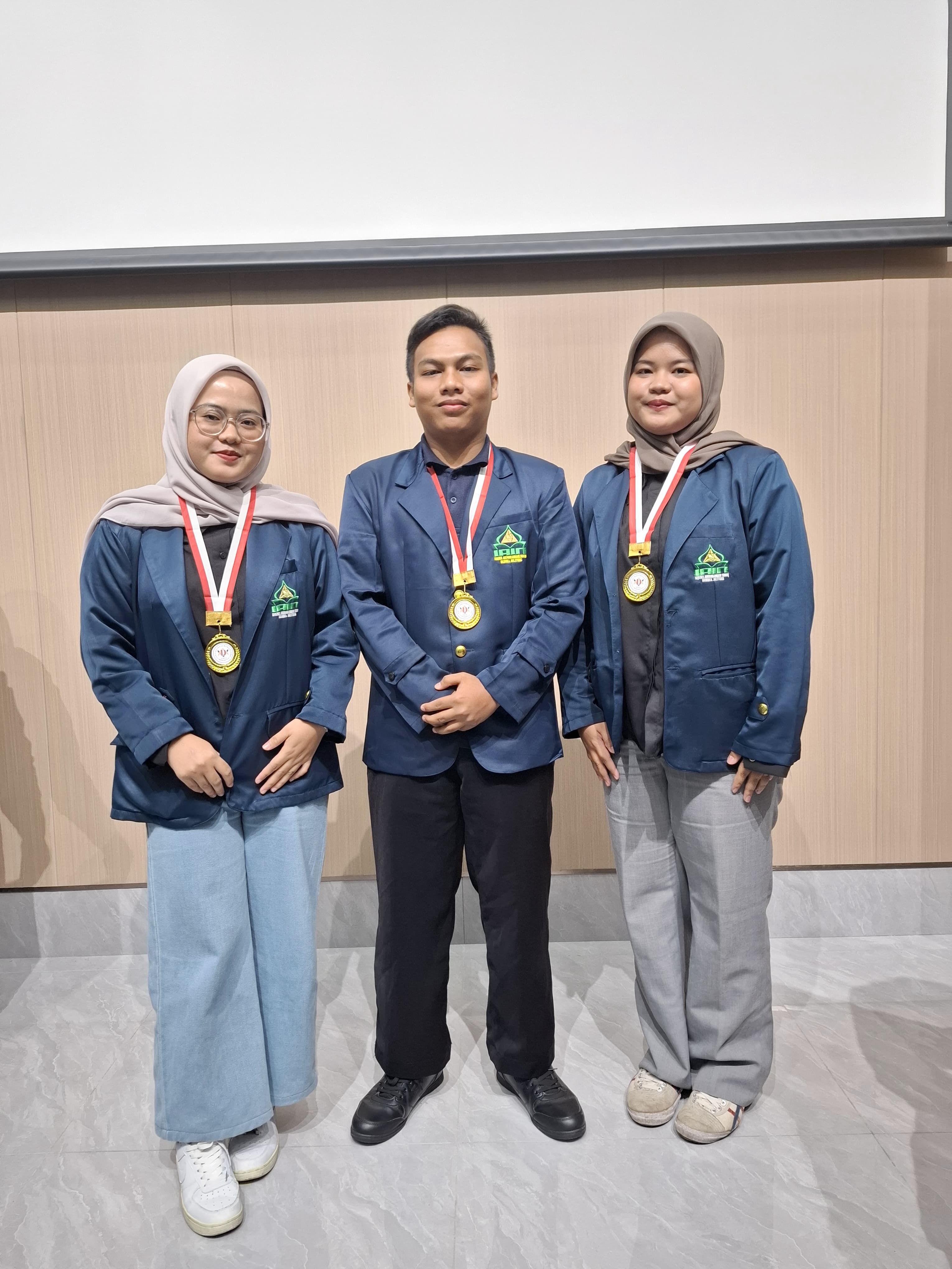 Tiga Mahasiswa FSEI IAIN SAS Babel Raih Juara di Ajang IBPC Kuala Lumpur, Malaysia