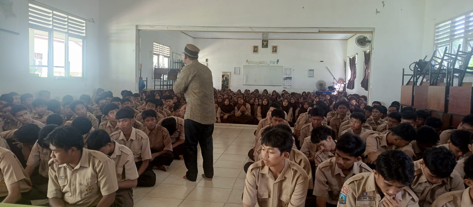 TIM FDKI Mengaji Go to School Gelar Ceramah Agama di SMA Negeri 1 Tempilang