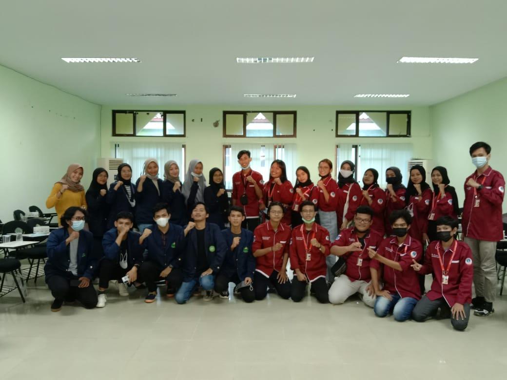 Tingkatkan Skill Sesama Mahasiswa Jurusan Bahasa Inggris, HIMA TBI Kedatangan HIMA SASING UBB