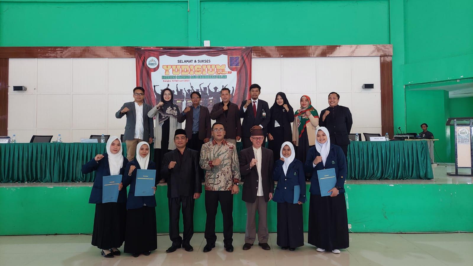 Yudisium Periode VII FDKI, Rektor Berharap Lulusan Jadi Generasi Berilmu